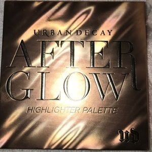 SOLD !!! Urban decay after glow palette